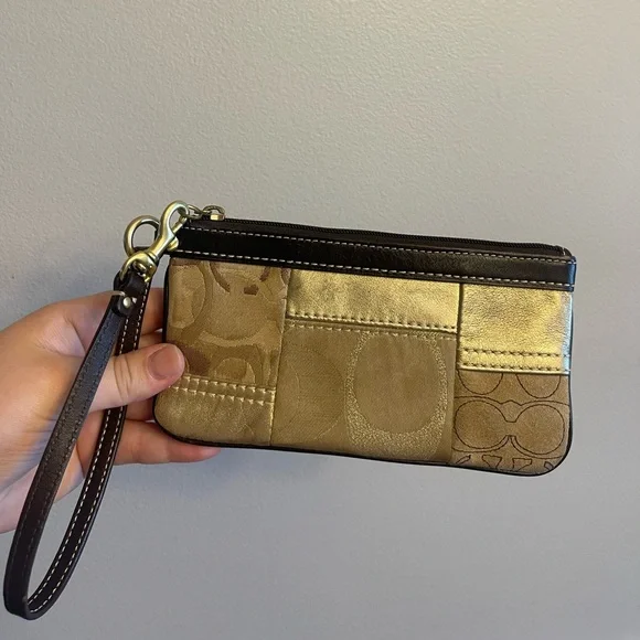Coach wristlet - Picture 1 of 2